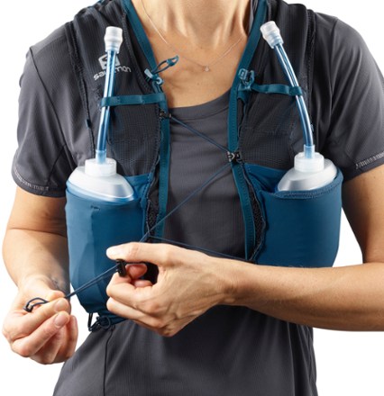 salomon hydration bottles