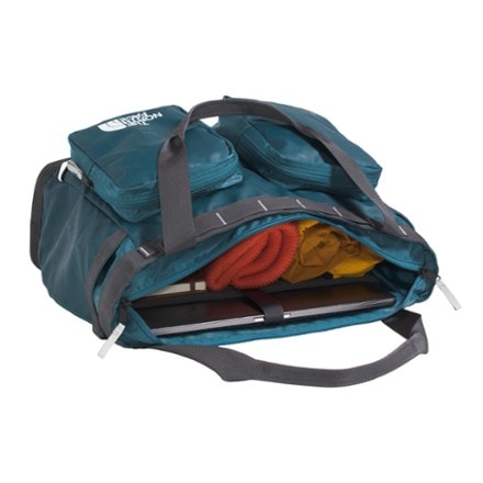 The North Face Base Camp Voyager Tote 3