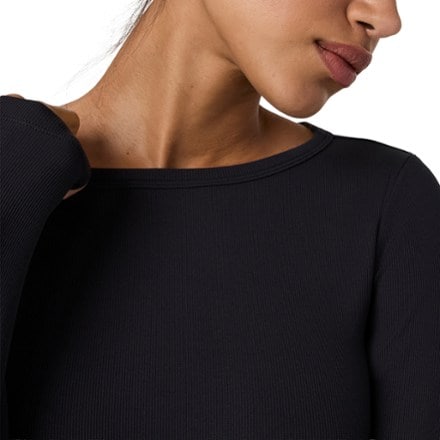 Vuori Long-Sleeve Pose Subtle Scoop T-Shirt - Women's 4