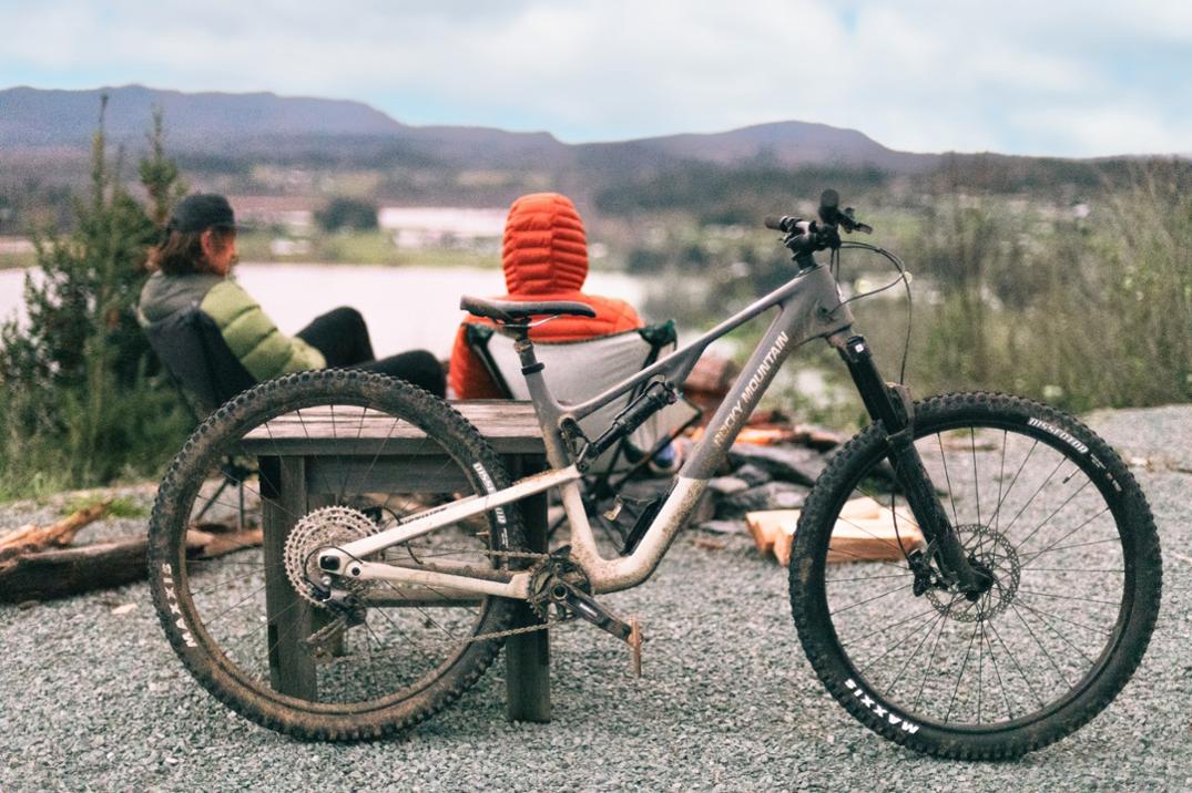 Location Image for Instinct Carbon 30 Mountain Bike