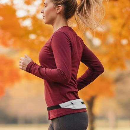 Location Image for Microstretch Opti-Luxe Run Storage Belt