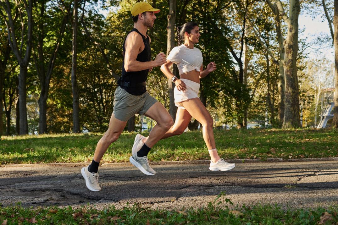 Location Image for Mach 6 Road-Running Shoes - Women's