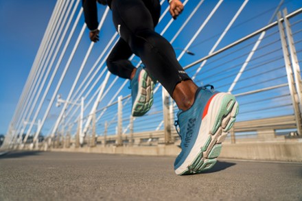 HOKA Bondi 7 Road-Running Shoes - Men's 8