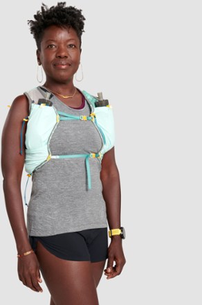 Ultimate Direction Ultra Vesta 6.0 Hydration Vest - Women's 5