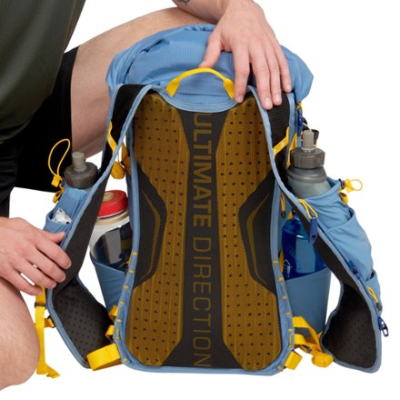 Ultimate Direction Fastpack 30 Pack Bottles not included