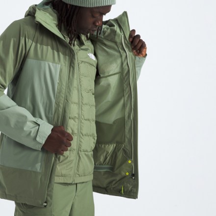 The North Face ThermoBall Snow Triclimate 3-in-1 Jacket - Men's 9