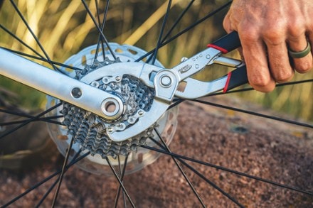 Feedback Sports Cassette Pliers 5