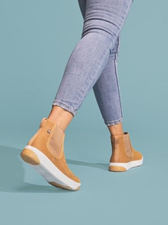 Bogs Kicker Leather Chelsea Boots - Women's 1