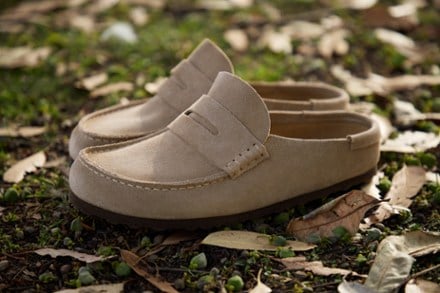Location Image of color Taupe Suede