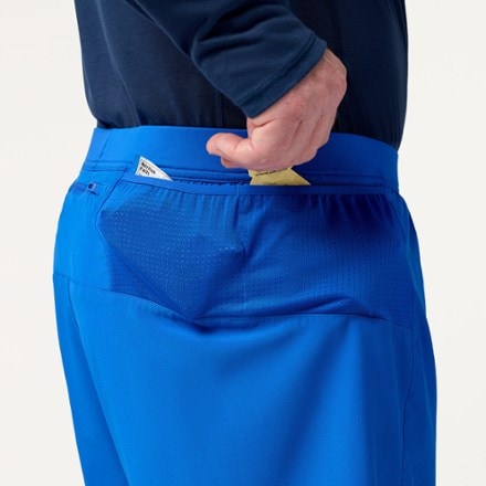 Brooks Journey 7" Shorts - Men's 2