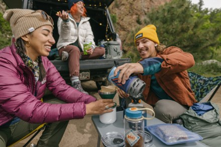 Location Image for 650 Down Jacket - Women's