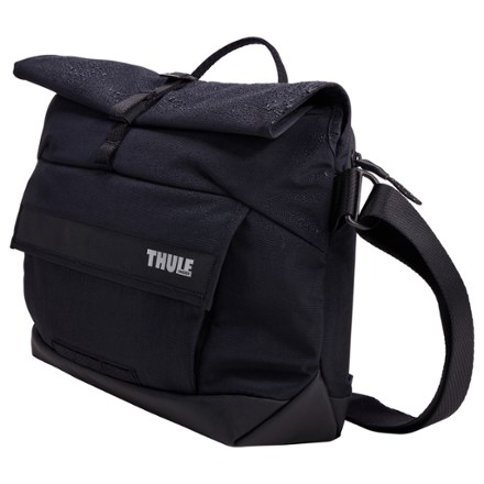 Thule Paramount 14 L Crossbody Bag 2