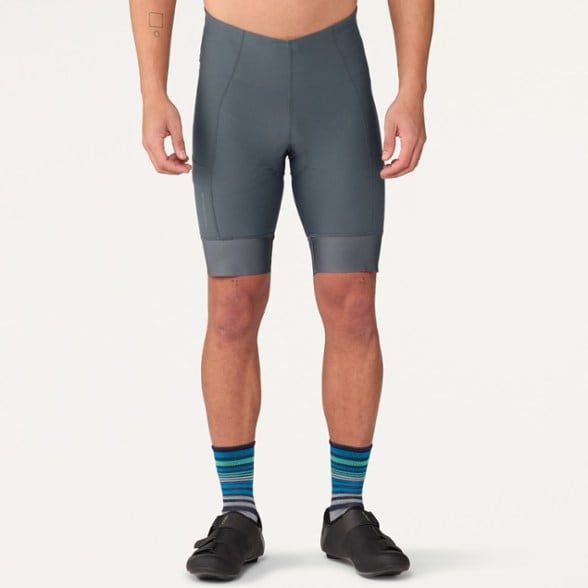 Model info: Height: 6' 0" | Waist: 31" | Inseam: 28.5 " | Wearing size: M