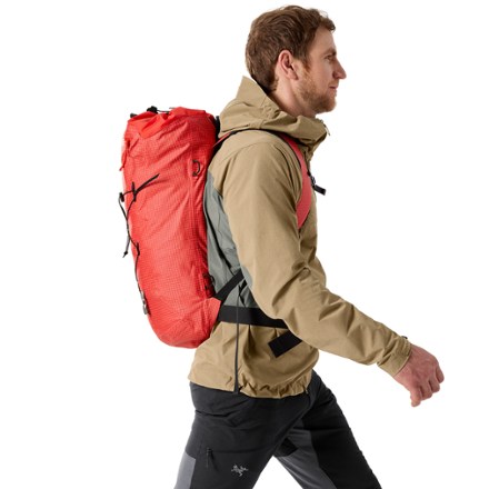Arc'teryx Alpha FL 20 Pack 5