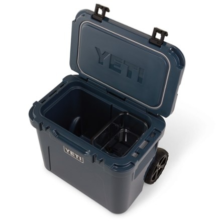 YETI Roadie 32 Wheeled Cooler 6