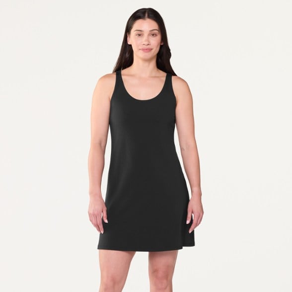 Model info: Height: 5' 8" | Chest: 32 B | Waist: 26" | Wearing size: M