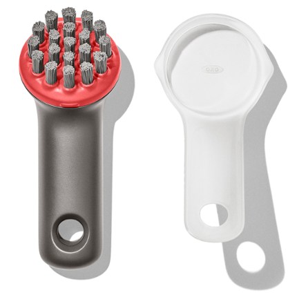OXO Outdoor Heavy-Duty Brush with Cover 5