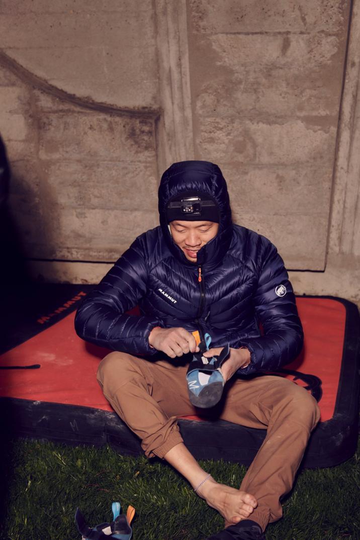 Location Image for Broad Peak IN Hooded Down Jacket - Men's