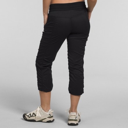The North Face Aphrodite 2.0 Capri Pants - Women's 1
