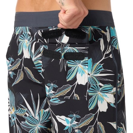 O'Neill Hyperfreak Mysto Scallop 19" Board Shorts - Men's 5