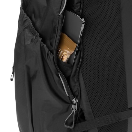 REI Co-op Flash 22 Pack Trekking pole attachments