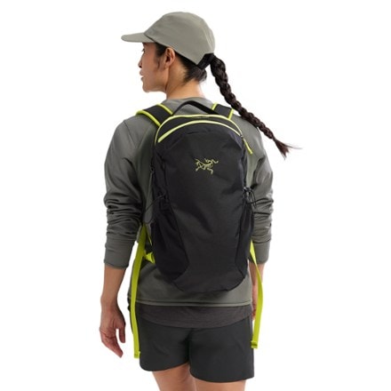 Arc'teryx Mantis 16 Pack 1