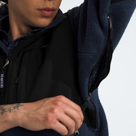 The North Face Retro Denali Jacket - Men's 6