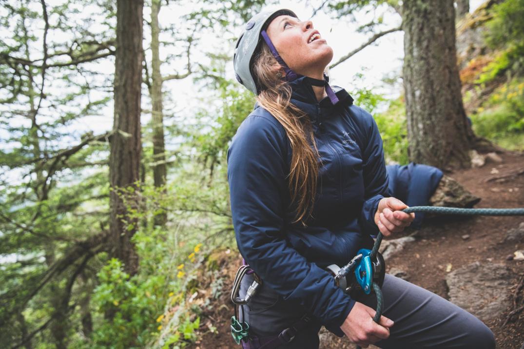 Location Image for Atom LT Insulated Hoodie - Women's