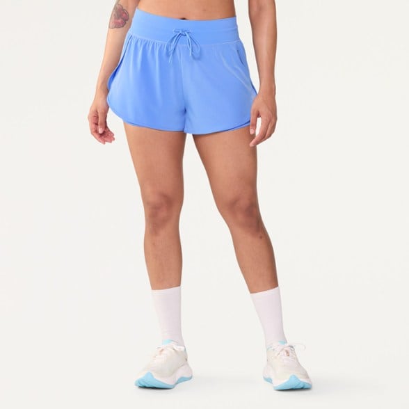 Model info: Height: 5' 6" | Waist: 24" | Wearing size: M
