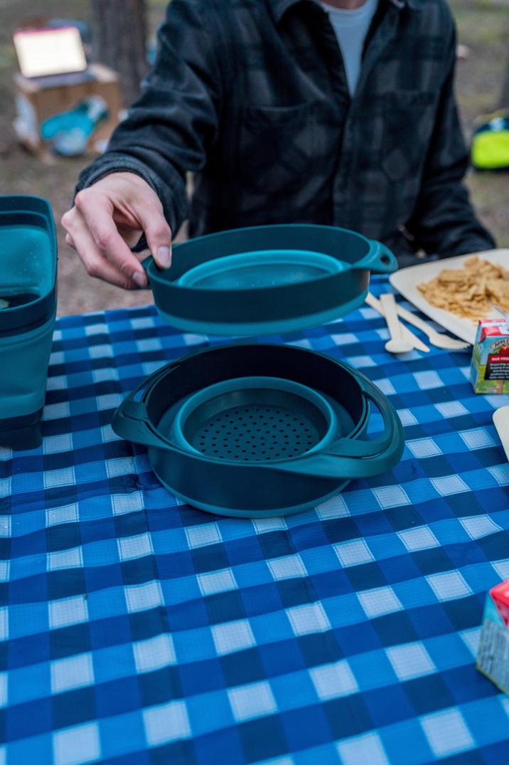 Location Image for Flat Pack Collapsible Bowls & Strainer Set