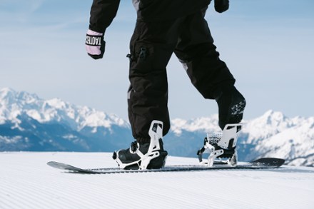 Location Image of color Black