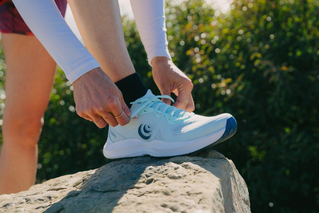 Location Image for Fli-Lyte 6 Road-Running Shoes - Women's