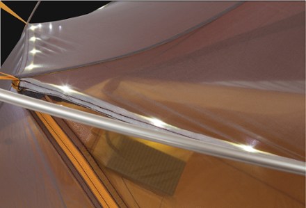 Light Detail View (Silver/Plum)