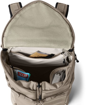 YETI Ranchero Pack - 27 L 8
