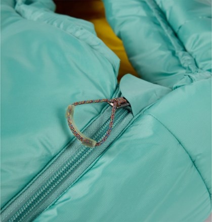 Mountain Hardwear Alamere W 20°F/-7°C Sleeping Bag - Women's Only available with right-side zipper, not left-side as shown