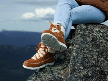 Manitobah Pacific Hiker Snow Boots - Women's 5