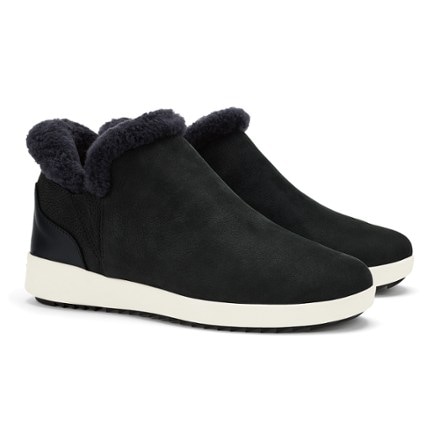 OluKai Kamau Boots - Women's 1