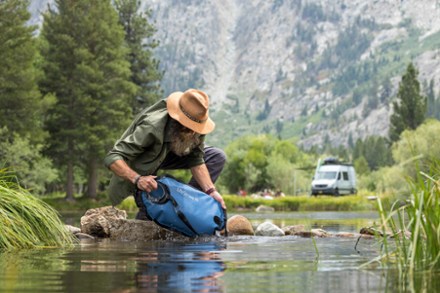 LifeStraw Peak Gravity Water Filter System - 8 Liters 6