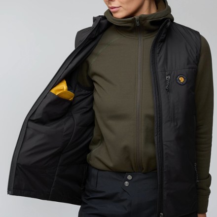 Fjallraven Bergtagen 60 Insulated Vest - Women's 5