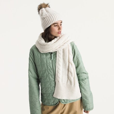 The North Face Oh Mega Hat and Scarf Set - Women's 1