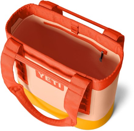 YETI Camino 20 Carryall 2