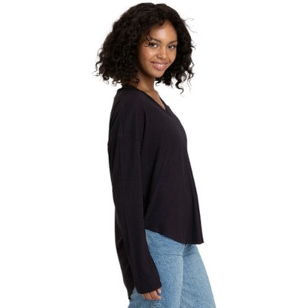 Threads 4 Thought Rhayne Feather Rib Long-Sleeve V-Neck Shirt - Women's 2