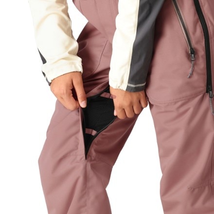 686 Black Magic Bib Snow Pants - Women's 5