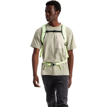 Arc'teryx Mantis 26 Pack 4