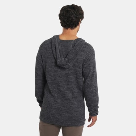 PAKA The Hoodie - Men's 2