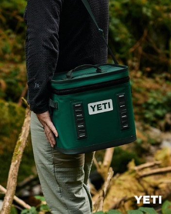 YETI Hopper Flip 12 Soft Cooler 10