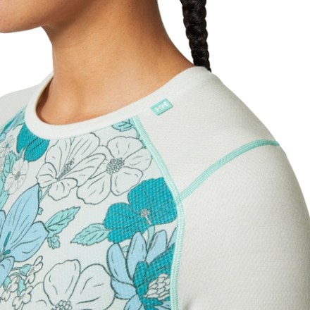 Helly Hansen LIFA Merino Midweight Graphic Base Layer Crew Top - Women's 4