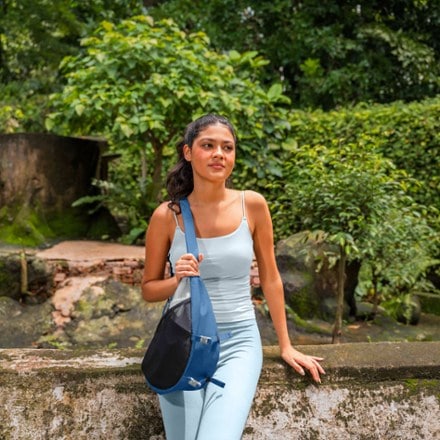 Location Image for Cross Link 6 L Sling Bag