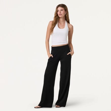 Vuori Sedona Mid-Rise Wideleg Pants - Women's 3