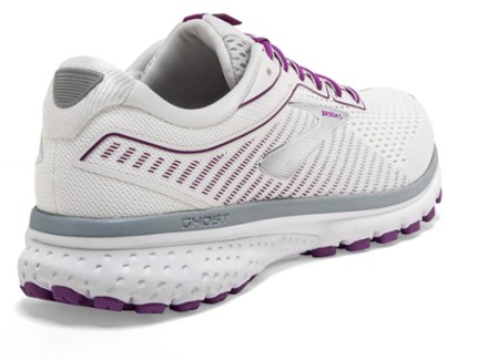rei ghost 12